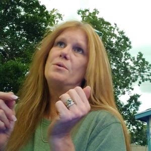 Meet your Posher, Joy